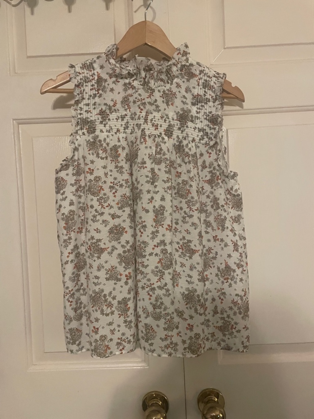 Ann Taylor M Cottagecore Floral Smocked Ruffle Neck Sleeveless Blouse size M